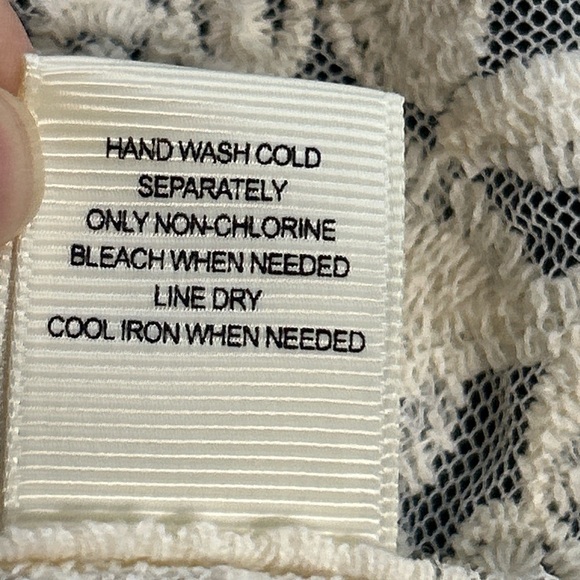 ULTRA PINK Ivory Sheer Lace Mesh Top Women’s Medium Floral Romantic  Dainty Y2K - Picture 15 of 16